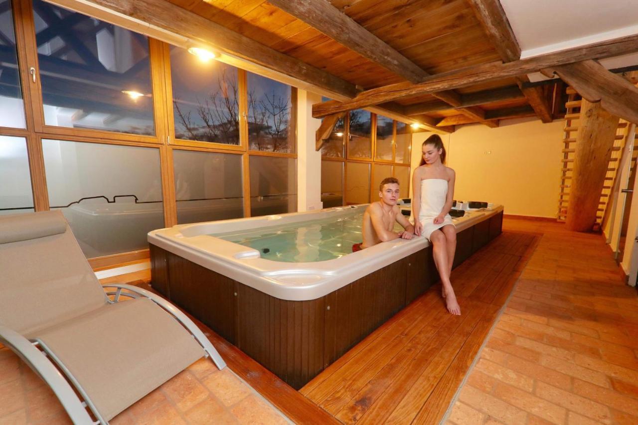 ラーシュコ Country House Na Skalucゲストハウス エクステリア 写真